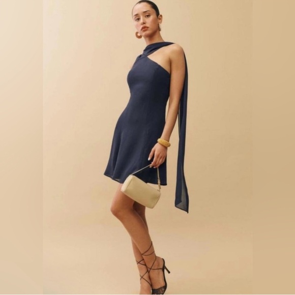 black floral maxi dress Satin black dress uk Cinderella 2024 Singing , Color Temperature:White Light